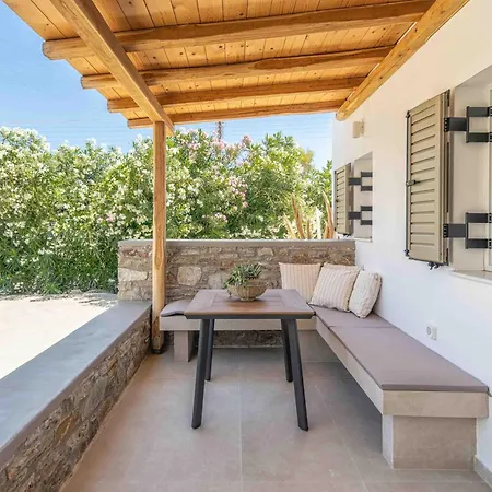 Perla's Luxury Λιβάδι